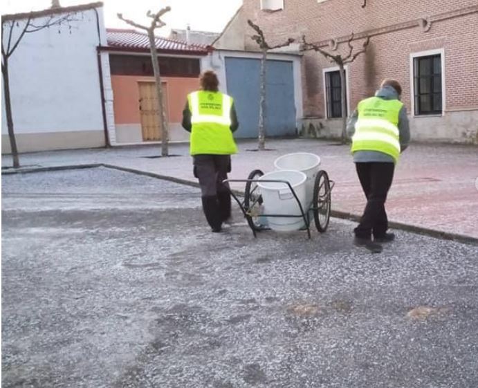 La Mancomunidad Tierras de Medina activa el reparto de sal para hacer frente a las heladas