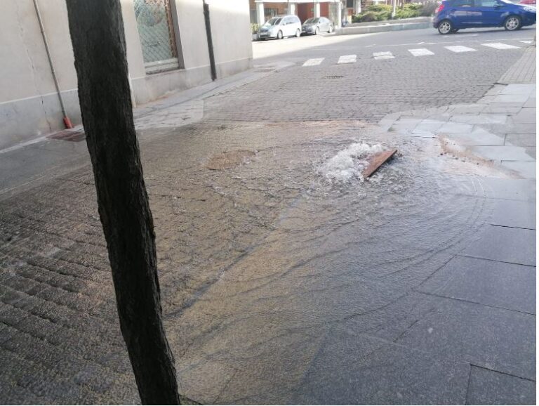 El agua vuelve a desbordarse en Medina del Campo