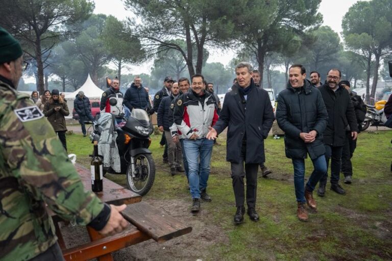Feijóo visita Motauros 2026 en Tordesillas, que arranca con más de 12.000 inscritos y espera superar los 20.000