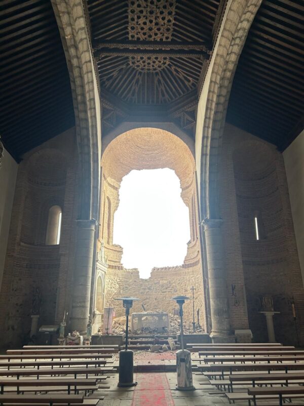 El consejero de Cultura visita la iglesia de Nuestra Señora del Castillo en Muriel de Zapardiel tras el derrumbe parcial del templo