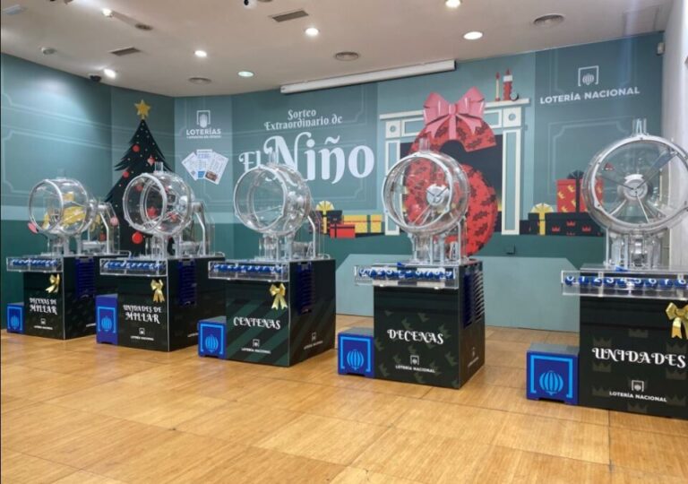 El número 06703, agraciado con el primer premio del Niño