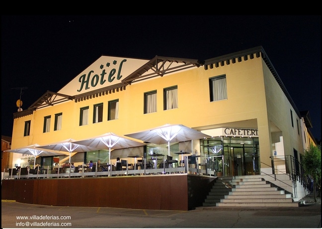 Magia, baile y diversión asegurada en la Cena de la Noche de Reyes del Hotel Villa de Ferias
