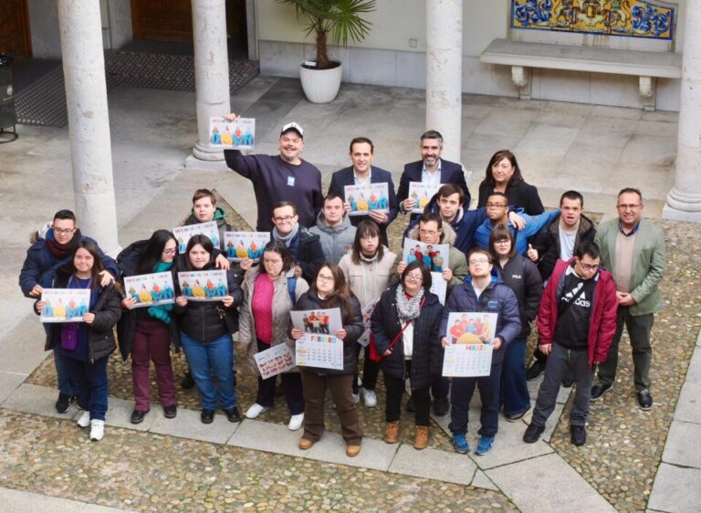 «Doce meses, mil colores»: Down Valladolid presenta su calendario solidario 2026 con 53 protagonistas únicos