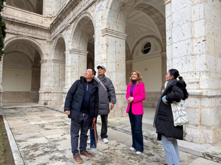 Castilla y León se cuela en la televisión asiática: el exitoso programa ‘What a Trip’ rodará su nueva temporada en la Comunidad