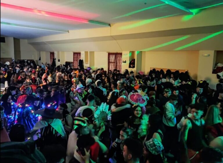 El Carpio vuelve a ponerse el disfraz para celebrar su Carnaval