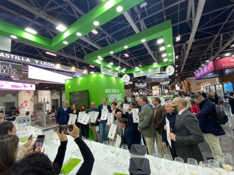 NdP 20 galardones y 27 vinos con más de 95 puntos en el 'Rueda Top 100' de Tim Atkin MW de 2026
