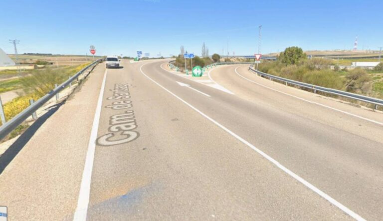 Cortada la salida hacia Tordesillas desde Medina del Campo en la A-6