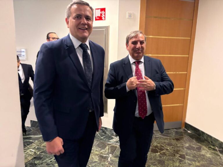 Reunión con el consejero responsable de Transportes de Madrid en Castilla y León