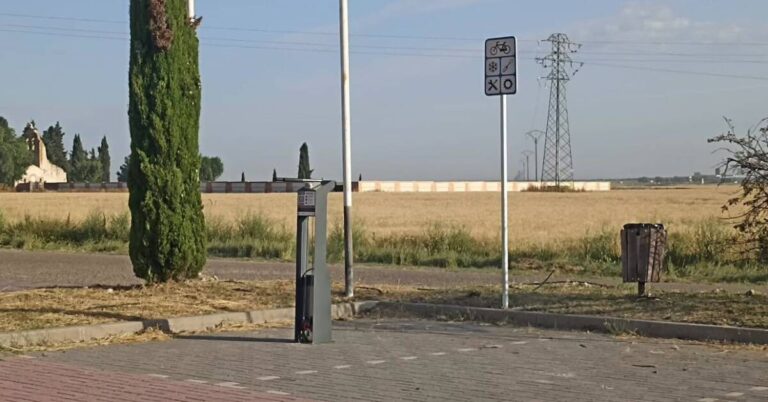Estación de reparación de bicicletas de Olmedo